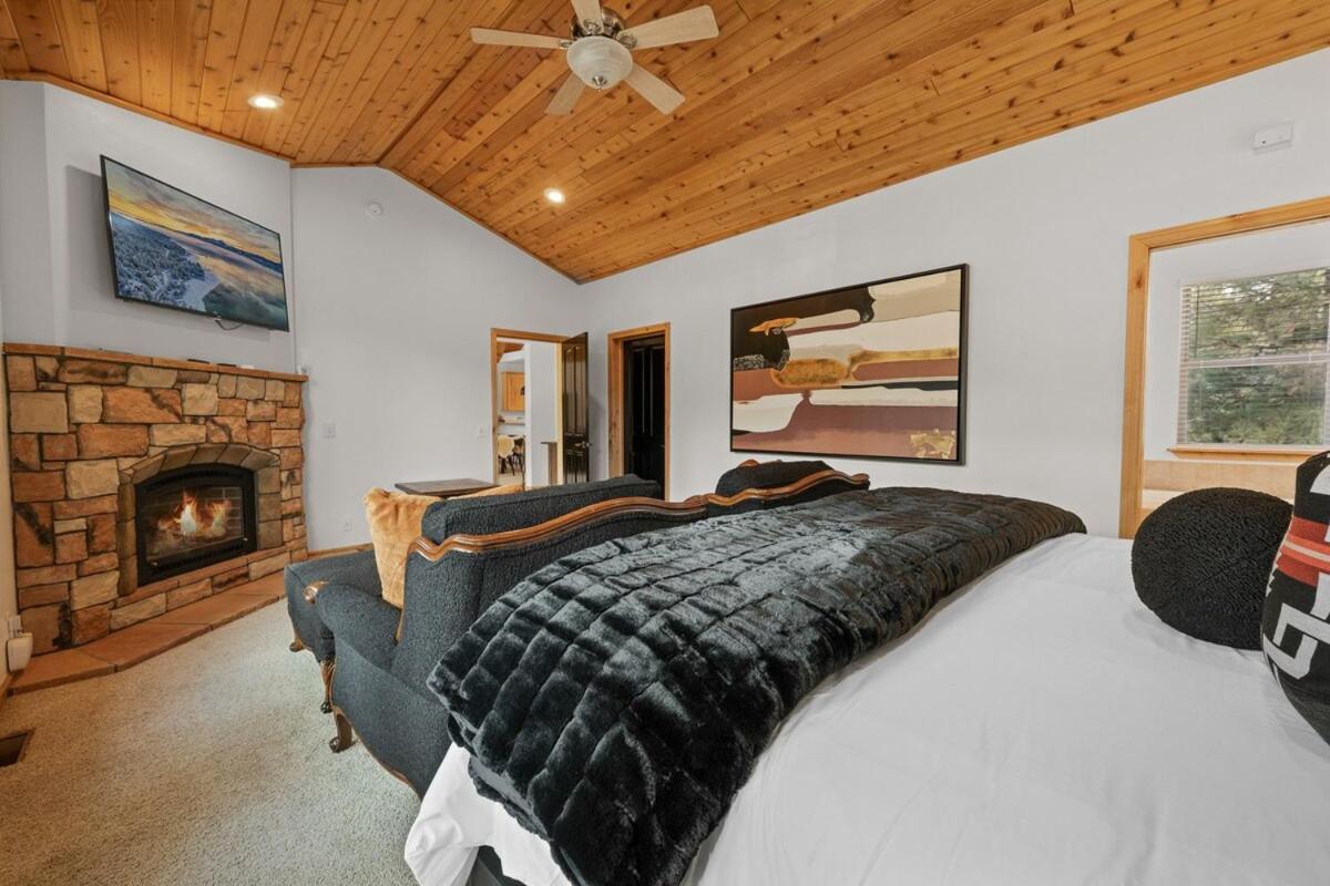 New Serenity Lodge Base Of Snow Summit Hot Tub Біг-Бер-Лейк Екстер'єр фото